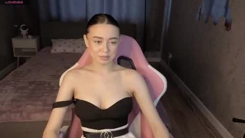 NicoleRossss online show from 06-25-26, 01:27