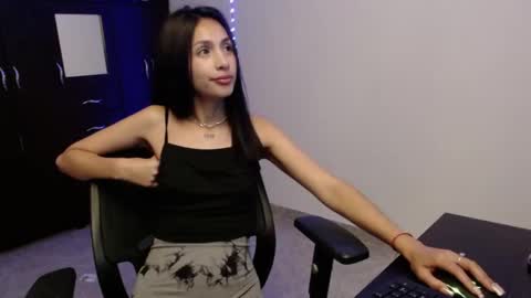 Snapshot of nicoletta_c66 chatting on 03-25-26, 12:49 Nicole online show from 03-25-26, 12:49