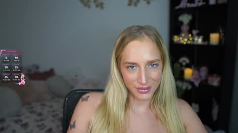 nicolette__shea_ online show from 12-04-24, 02:04