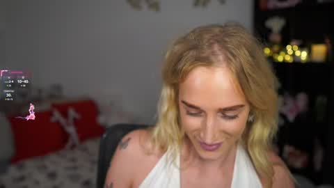 nicolette__shea_ online show from 12-19-24, 05:18