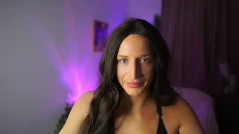 nicolette__shea_ online show from 07-14-26, 06:35