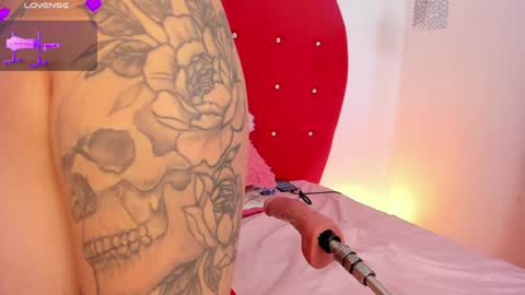 nicolette online show from 01-29-25, 01:38