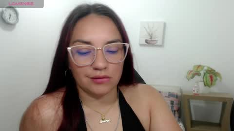 Snapshot of nicoll_crazzy chatting on 05-14-26, 03:52 nicoll online show from 05-14-26, 03:52