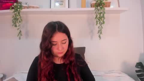 Snapshot of nicolle_evanss_ chatting on 06-06-26, 06:07 nicolle_evanss_ online show from 06-06-26, 06:07