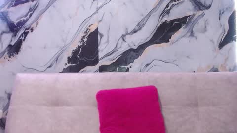 nicolle gomes online show from 11-22-25, 10:31