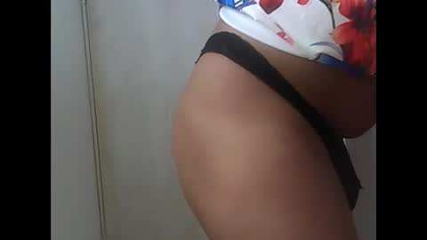 nicollediaz09 online show from 12-14-25, 09:03