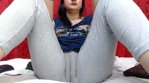 Snapshot of nicolleowens chatting on 03-11-26, 10:05 NICOLLE online show from 03-11-26, 10:05