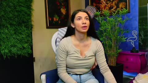 Nicolle online show from 10-23-25, 12:15