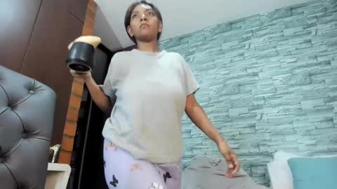 nicollesofia3 online show from 03-12-25, 11:53