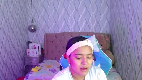 Snapshot of nicolletaylorq chatting on 02-16-25, 02:42 Nicolle Miley online show from 02-16-25, 02:42