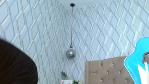 Snapshot of nicolletaylorq chatting on 02-19-25, 10:23 Nicolle Miley online show from 02-19-25, 10:23