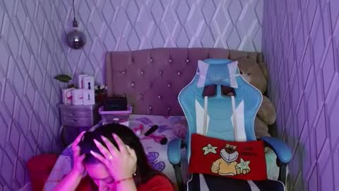 Snapshot of nicolletaylorq chatting on 03-03-25, 03:19 Nicolle Miley online show from 03-03-25, 03:19