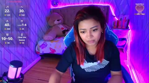 Snapshot of nicolletaylorq chatting on 09-27-25, 03:11 Nicolle Miley online show from 09-27-25, 03:11