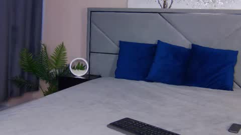 NicolRos online show from 04-15-26, 01:51