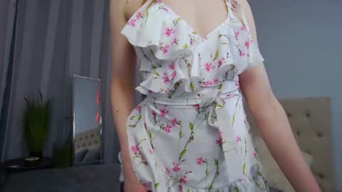 Snapshot of nicolros chatting on 05-23-26, 02:54 NicolRos online show from 05-23-26, 02:54