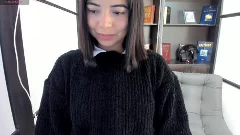 Snapshot of nicolross_ chatting on 09-19-25, 12:50 NicolRoss online show from 09-19-25, 12:50