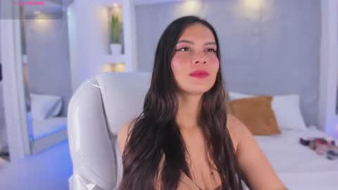 Snapshot of nicolsantoss chatting on 07-08-26, 11:37 Nicol online show from 07-08-26, 11:37