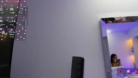 Snapshot of nicolsantoss chatting on 07-23-26, 11:19 Nicol online show from 07-23-26, 11:19