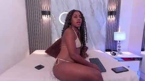 Snapshot of nicolvegaa chatting on 06-21-26, 03:09 Nico online show from 06-21-26, 03:09