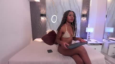 Snapshot of nicolvegaa chatting on 06-22-26, 12:24 Nico online show from 06-22-26, 12:24