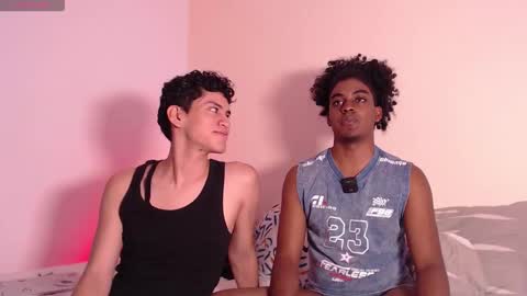 Snapshot of nicoymark1 chatting on 12-19-25, 05:47 Nico y Mark online show from 12-19-25, 05:47