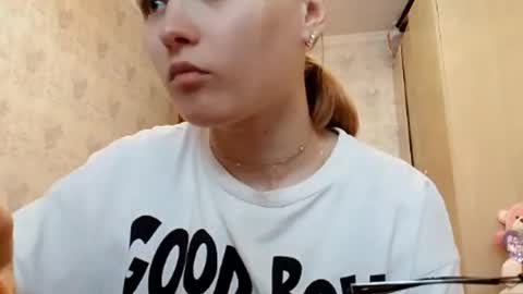 Snapshot of nievesmarchal chatting on 04-06-26, 03:24 Ella online show from 04-06-26, 03:24