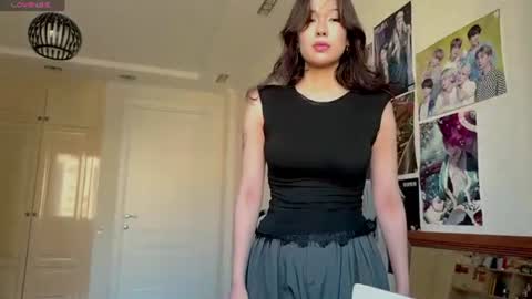Snapshot of nievesshippey chatting on 07-15-26, 09:03 Hanna online show from 07-15-26, 09:03