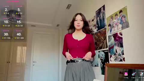 Snapshot of nievesshippey chatting on 07-16-26, 09:48 Hanna online show from 07-16-26, 09:48