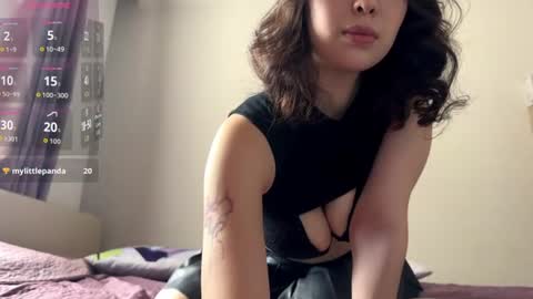 Snapshot of nievesshippey chatting on 07-20-26, 10:39 Hanna online show from 07-20-26, 10:39