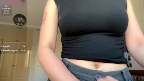 Snapshot of nievesshippey chatting on 07-30-26, 10:03 Hanna online show from 07-30-26, 10:03