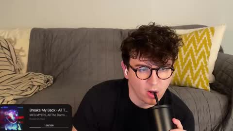 Snapshot of nigelhart chatting on 12-29-24, 10:57 Nigel Hart online show from 12-29-24, 10:57