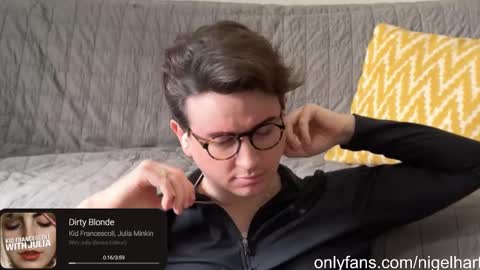 Snapshot of nigelhart chatting on 01-21-25, 03:21 Nigel Hart online show from 01-21-25, 03:21