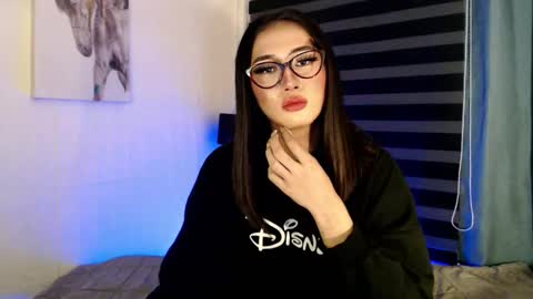 night_crystal1111 online show from 04-18-26, 07:58