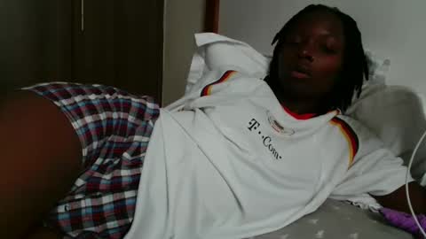 Snapshot of nightnurse2030 chatting on 11-27-25, 01:02 nightnurse2030 online show from 11-27-25, 01:02