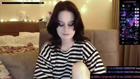 Snapshot of nightpurr chatting on 12-22-25, 06:16 Darcy online show from 12-22-25, 06:16