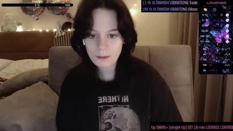 Snapshot of nightpurr chatting on 01-16-26, 07:18 Darcy online show from 01-16-26, 07:18