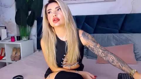 Iris online show from 11-26-25, 09:10