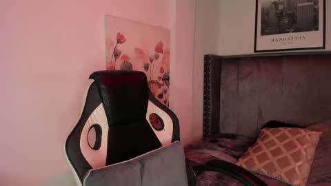 niick_twink online show from 12-15-25, 08:02