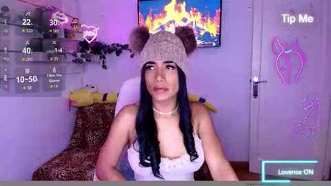 Snapshot of niickylovee chatting on 03-21-26, 05:12 Nicolle Bustamante online show from 03-21-26, 05:12