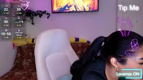 Snapshot of niickylovee chatting on 03-24-26, 06:24 Nicolle Bustamante online show from 03-24-26, 06:24