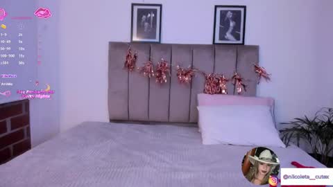 Niicoleta  online show from 05-22-26, 08:42