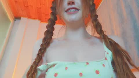 Snapshot of niilaa chatting on 11-14-25, 05:55 of Nylasweet online show from 11-14-25, 05:55