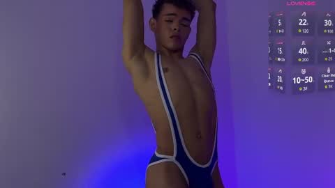 Snapshot of nijinsky_latinboy chatting on 06-28-26, 11:16 Nijinsky online show from 06-28-26, 11:16