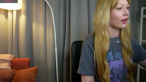 Snapshot of nika_dream_ chatting on 05-18-26, 09:09 LIana online show from 05-18-26, 09:09