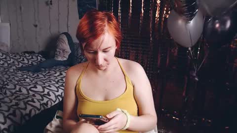 Snapshot of nika_fuchs chatting on 02-17-25, 11:02 Nika online show from 02-17-25, 11:02