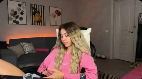 Snapshot of nika_lodge_official chatting on 07-11-26, 06:54 Russian sweet baby online show from 07-11-26, 06:54