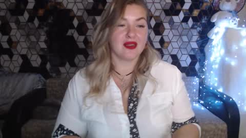 Nika online show from 11-14-25, 08:51