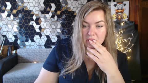 Nika online show from 03-31-26, 04:13