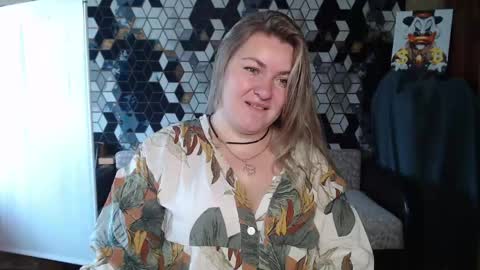 Snapshot of nikaskylink chatting on 05-12-26, 05:15 Nika online show from 05-12-26, 05:15