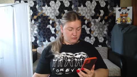 Snapshot of nikaskylink chatting on 05-19-26, 05:03 Nika online show from 05-19-26, 05:03
